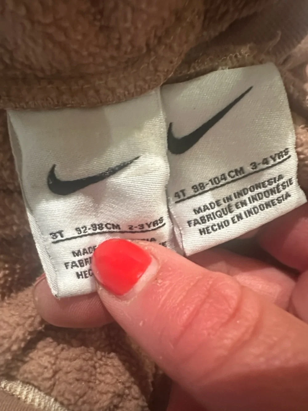 Girls Nike hoodie and joggers 2pc set - Picture 10 of 10